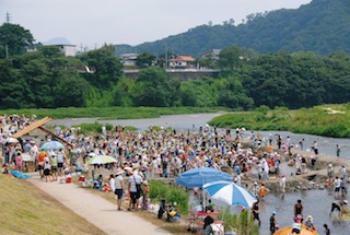 鮎のつかみどり大会