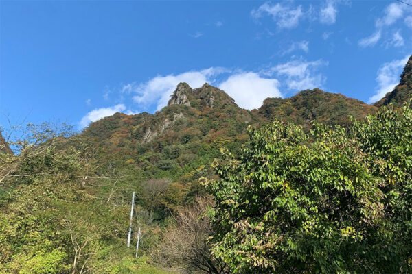 男体山