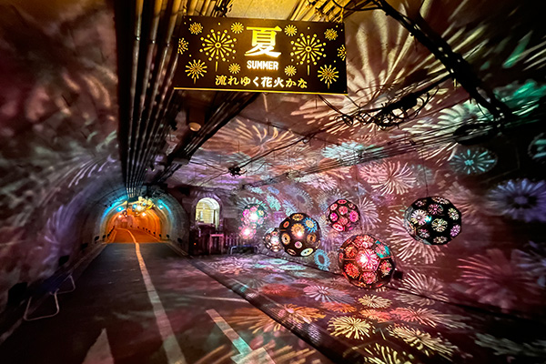 光のトンネル2021
