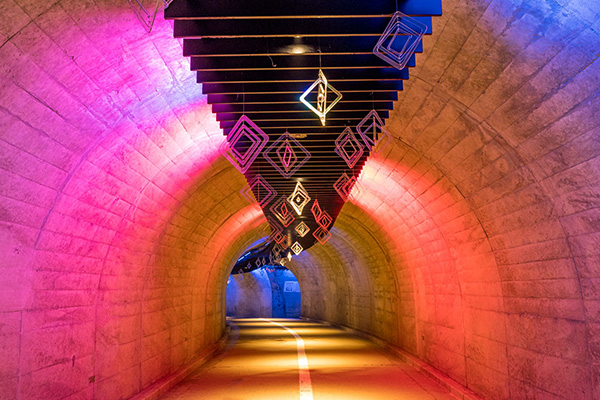 光のトンネル2023